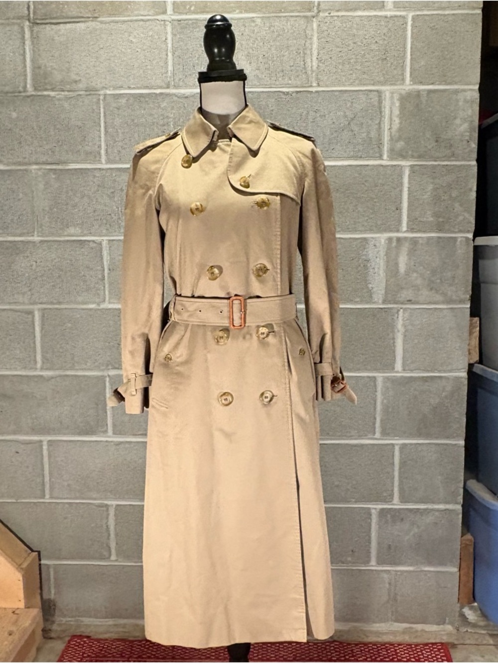 Burberry trench coat - Picture 2 of 16